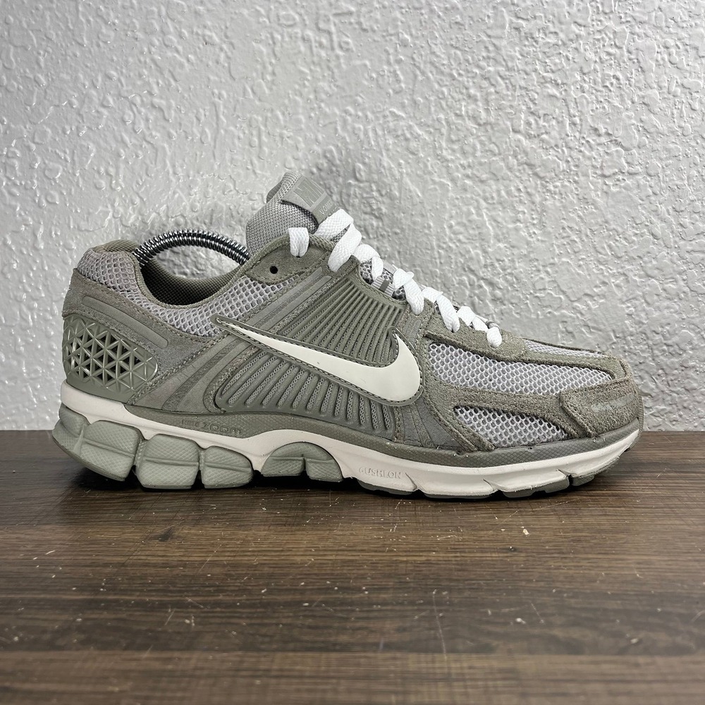 Nike Air Zoom Vomero 5 Dark Stucco Men's Green Shoes - Men's Size 8
